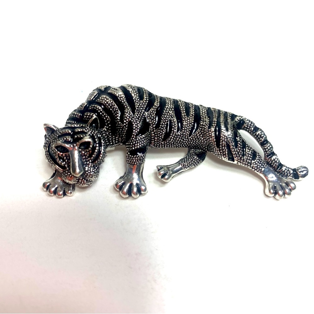 Large bengal Tiger brooch pin.
